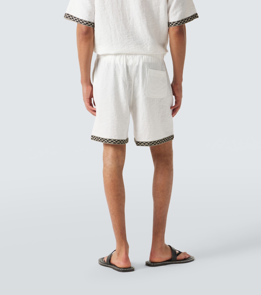 Crochet-trimmed shorts | Commas