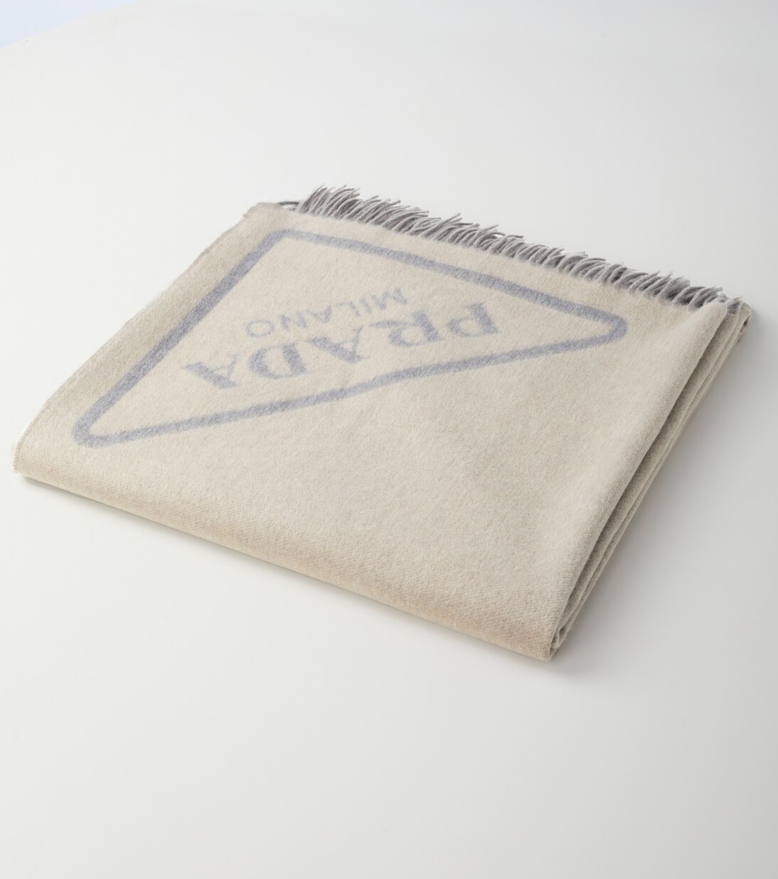 Logo jacquard cashmere blanket | Prada