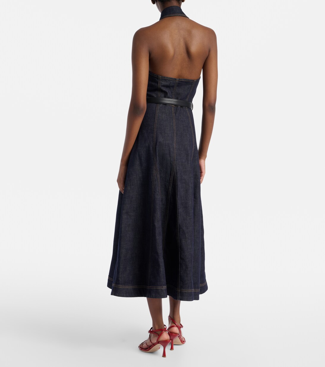 Vestido midi de denim con cuello halter | Self-Portrait