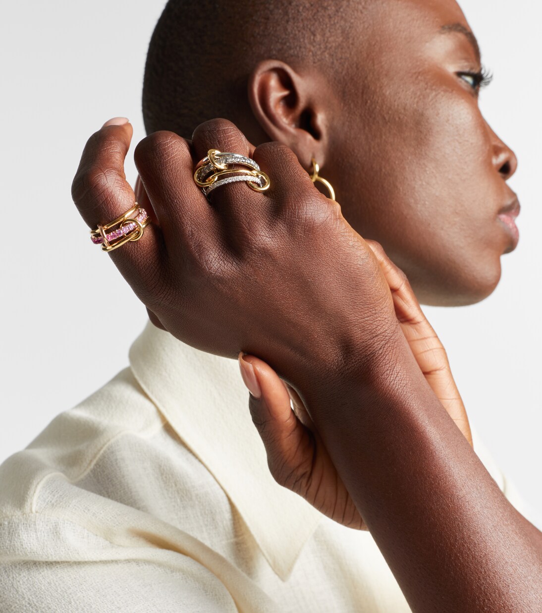 Bague Petunia en or 18 ct et saphirs | Spinelli Kilcollin