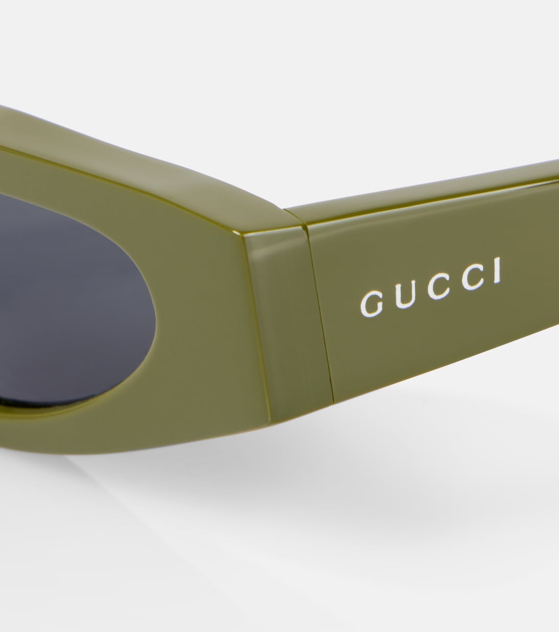 Fashion Show cat-eye sunglasses | Gucci