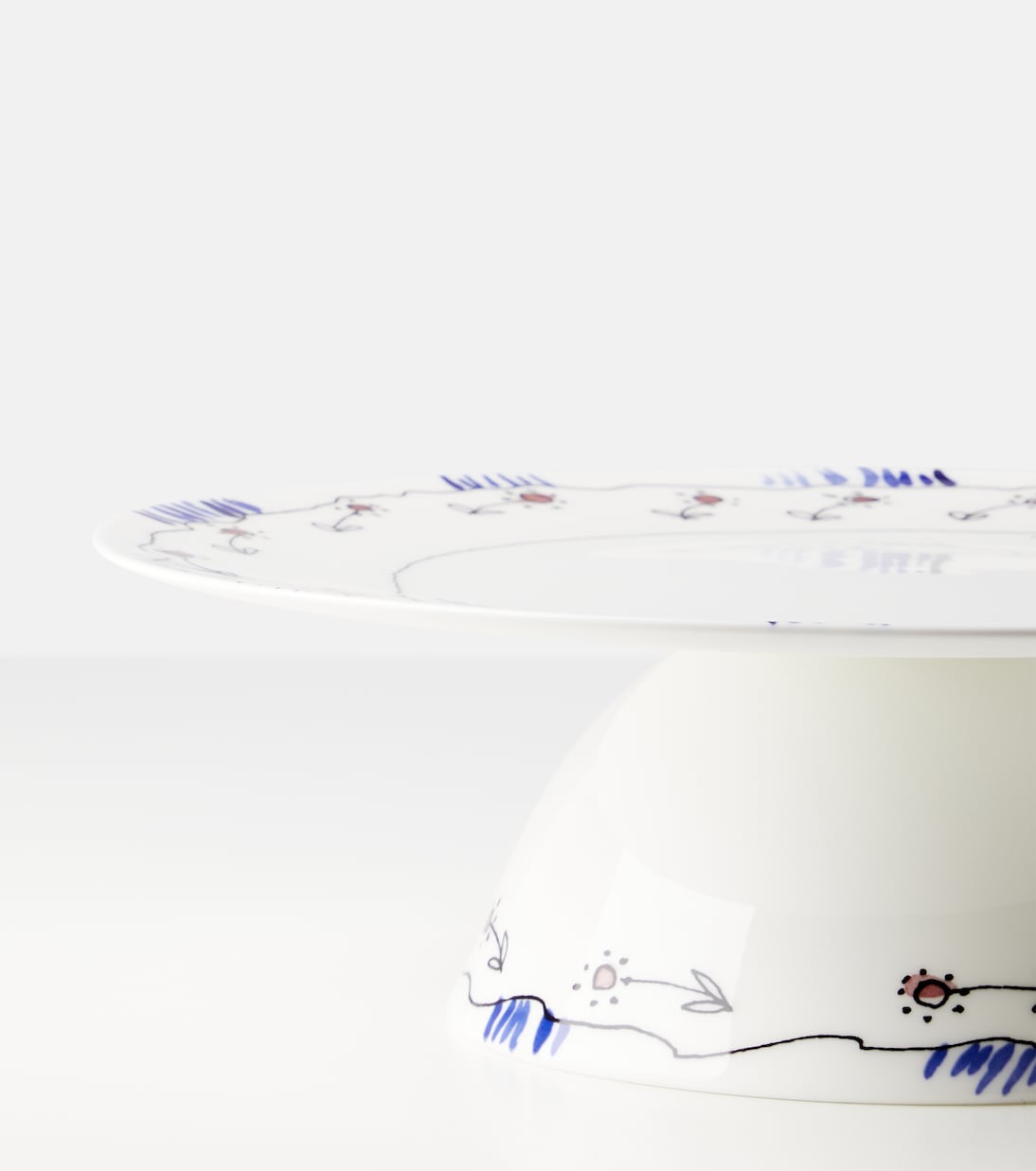Midnight Flowers Anemone Milk porcelain cake stand by Marni | Serax