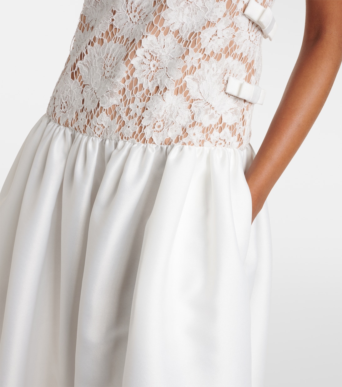 Robe longue en dentelle et satin | Self-Portrait