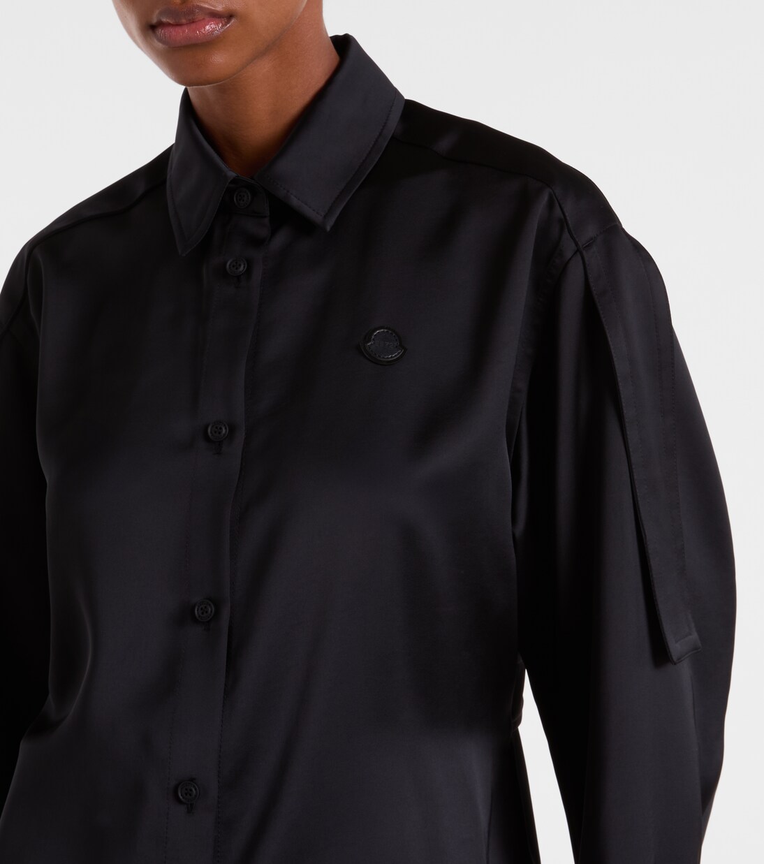 x EE72 camisa abotonada por Edward Enninful | Moncler Genius