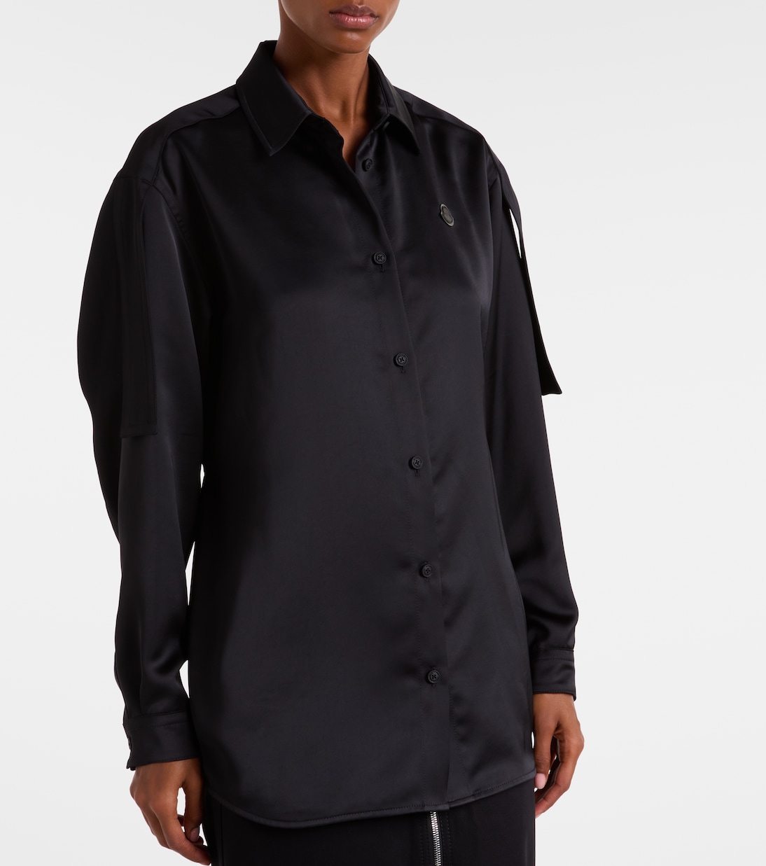 x EE72 camisa abotonada por Edward Enninful | Moncler Genius