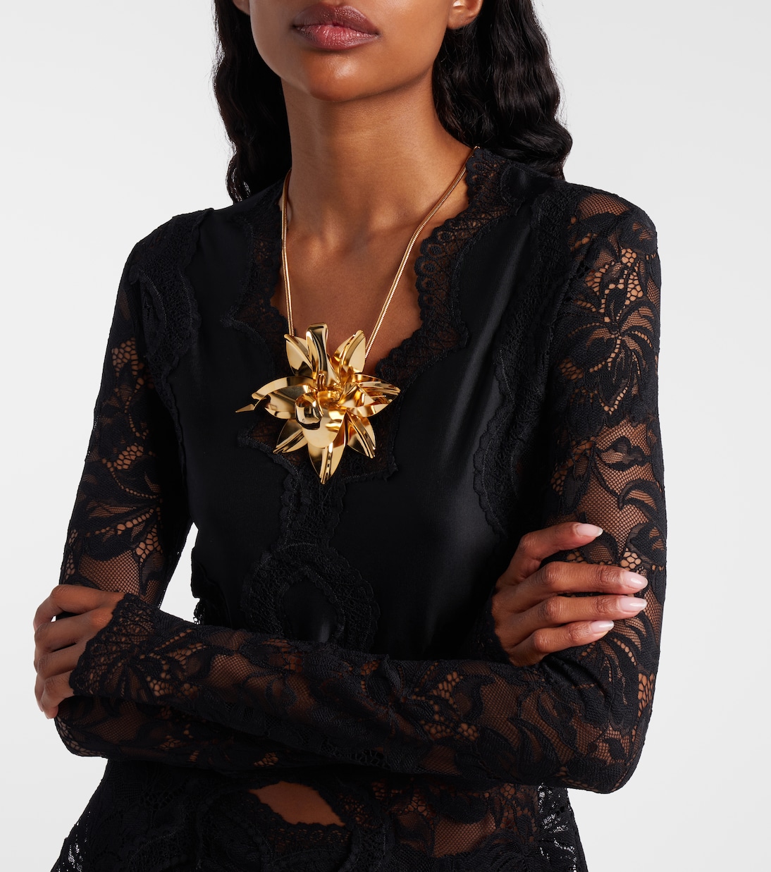 عقد من النحاس | Rabanne