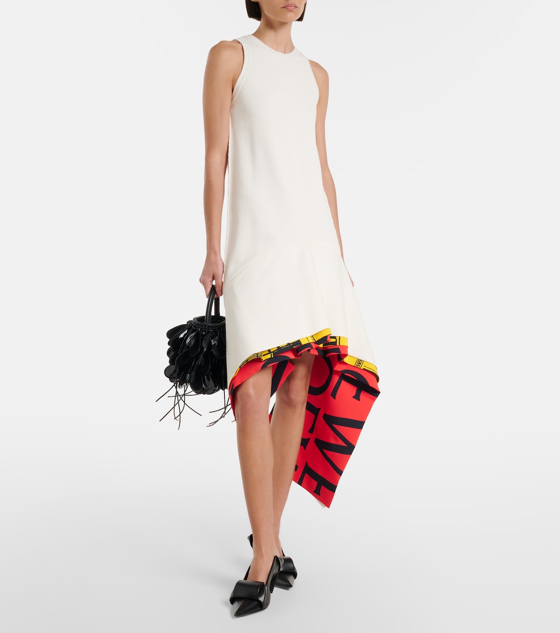 Shell Small leather bucket bag | Loewe