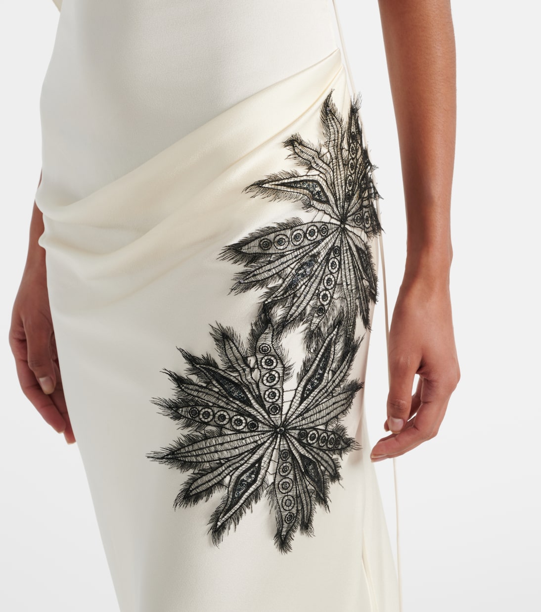 Robe longue en crêpe de satin à fleurs | Victoria Beckham