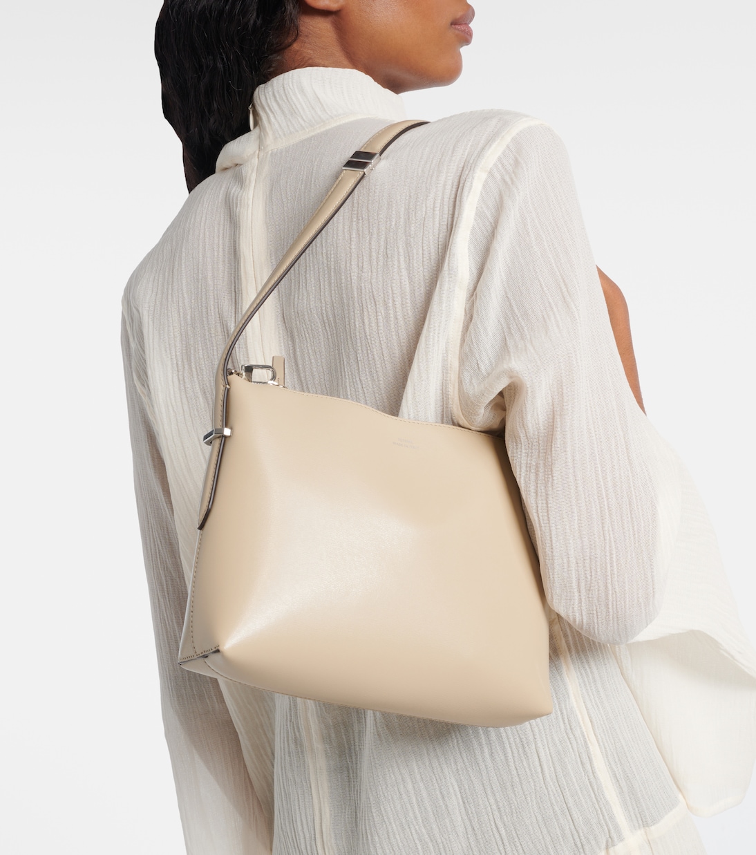 Scoop leather shoulder bag | Toteme