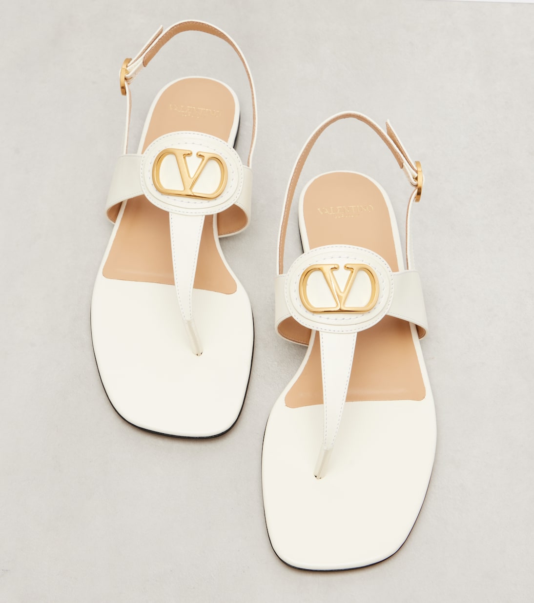 VLogo Signature leather thong sandals | Valentino Garavani