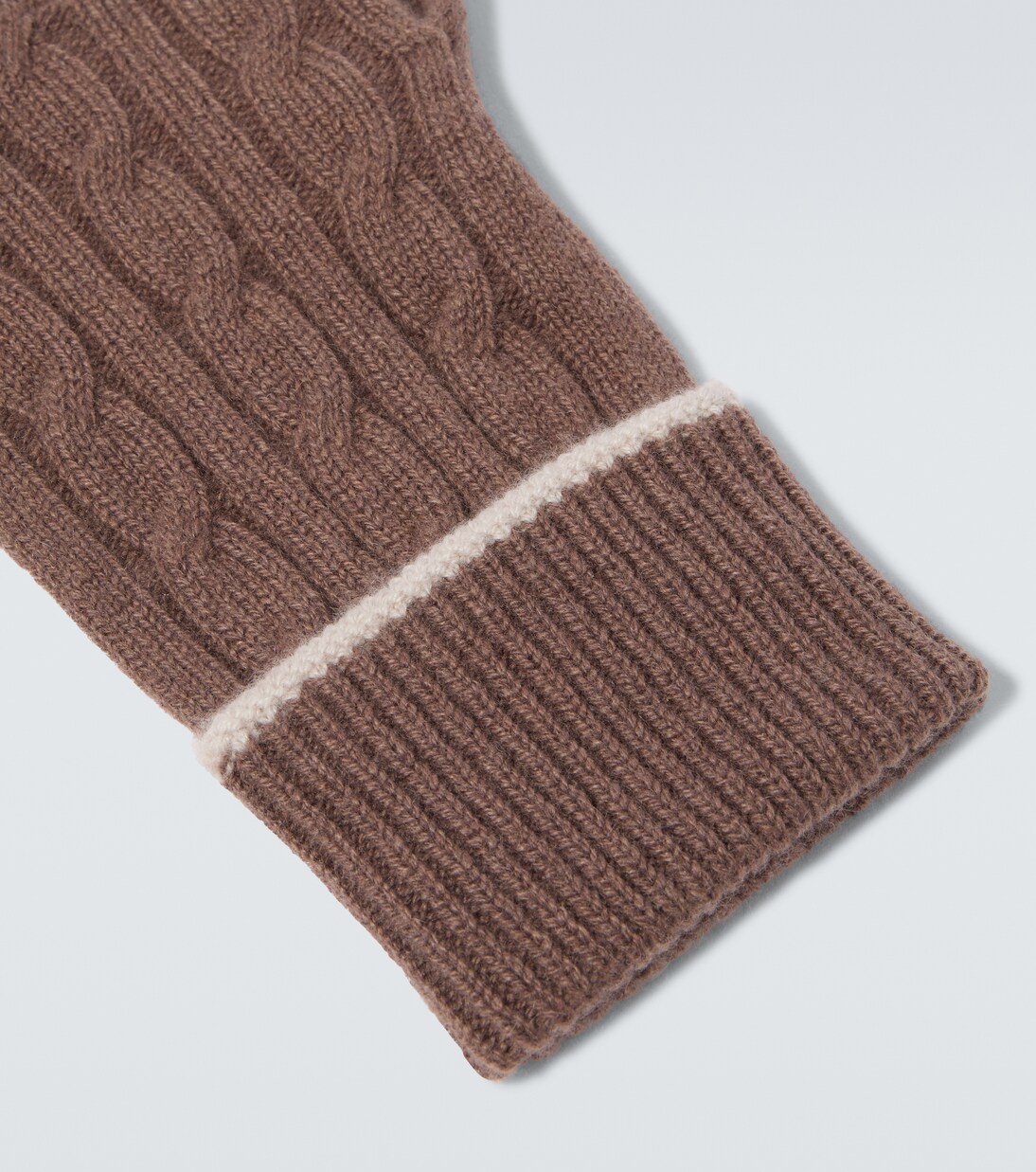 Cable-knit cashmere gloves | Eleventy