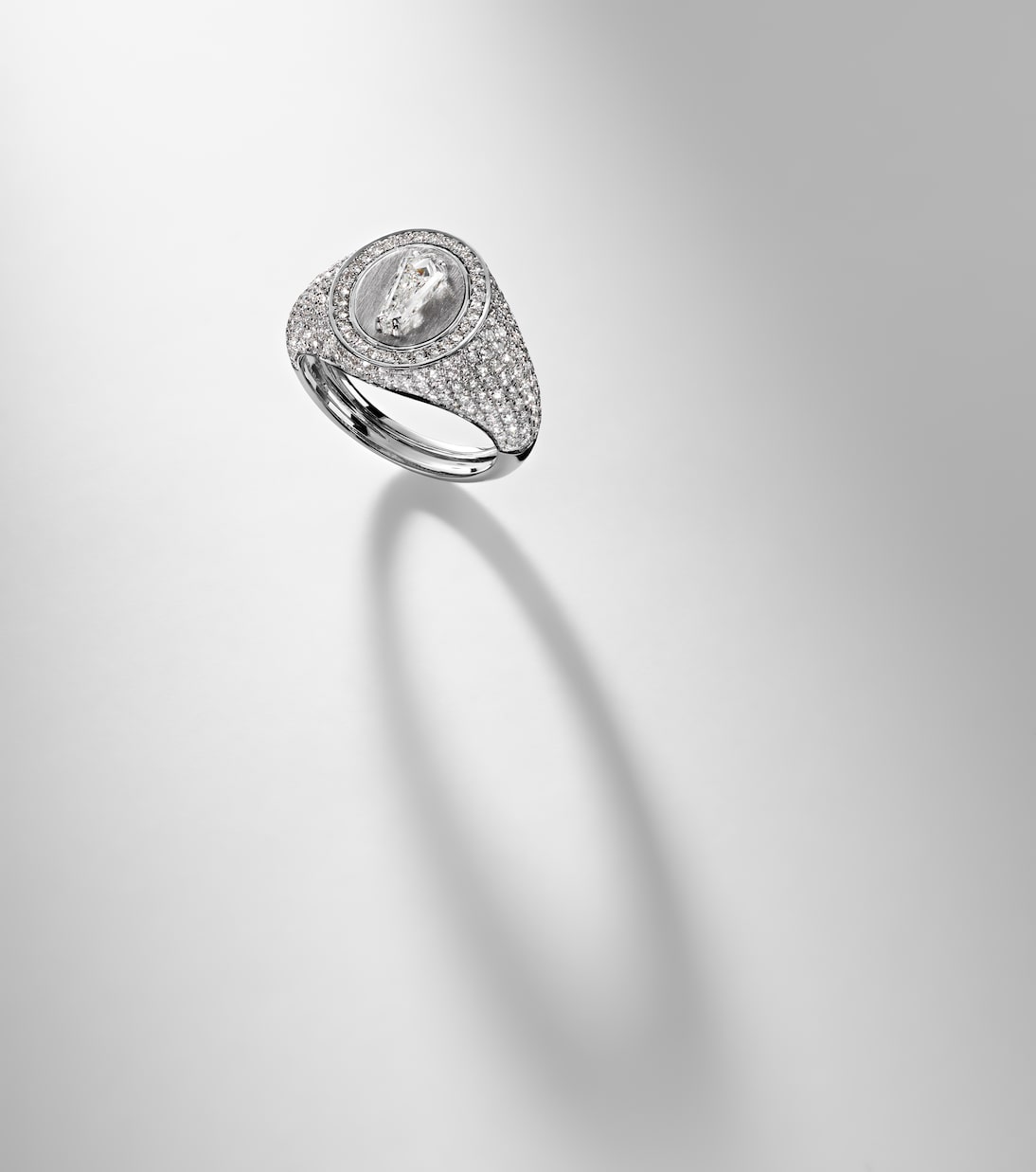 Kite 18kt white gold ring with diamonds | Kamyen