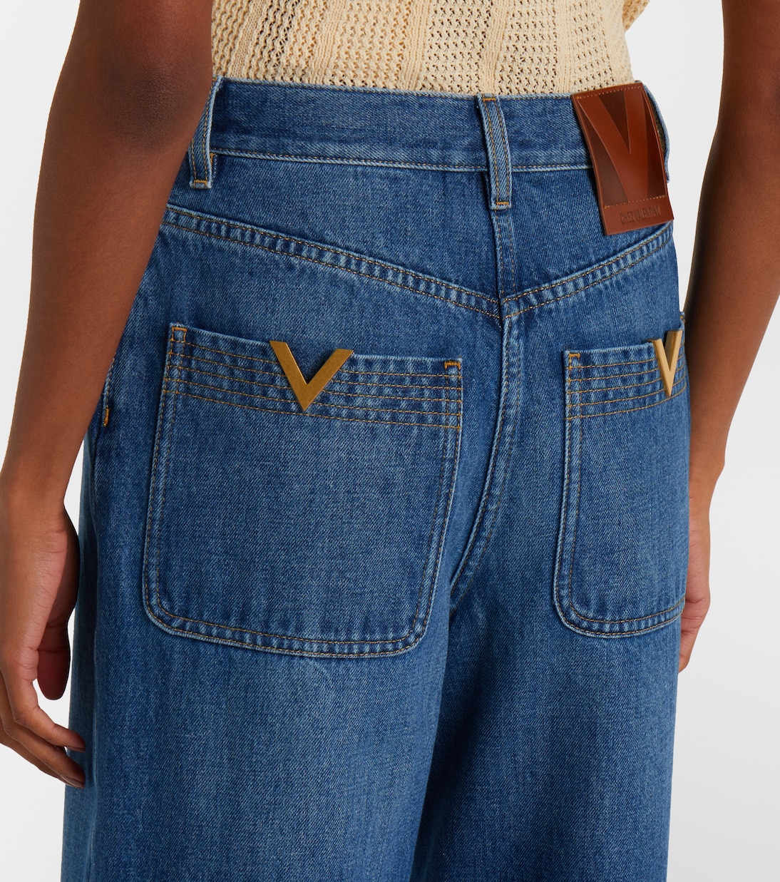 Jean ample bordé de cuir | Valentino