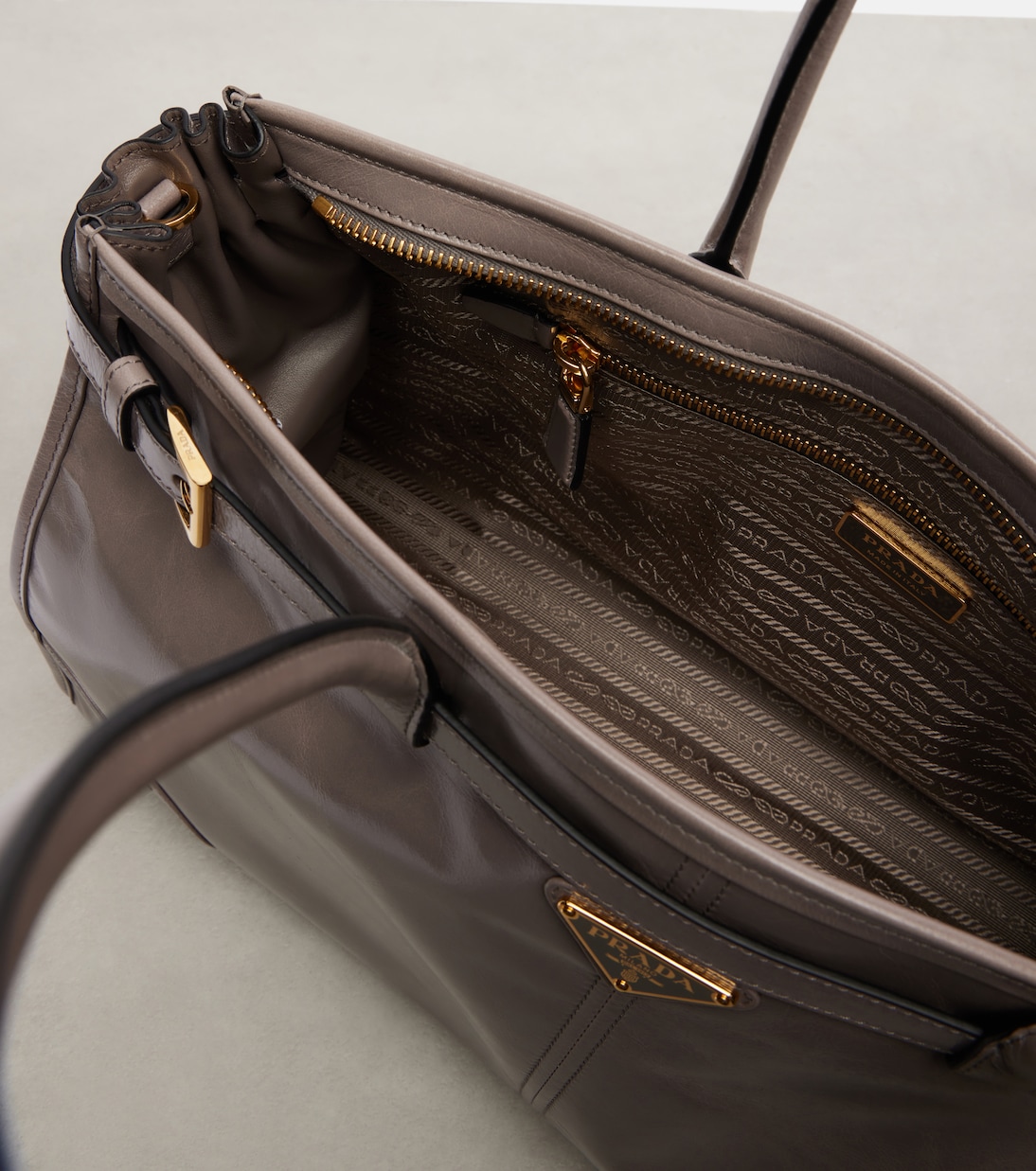 Bolso al hombro Prada Bonnie Large de piel | Prada