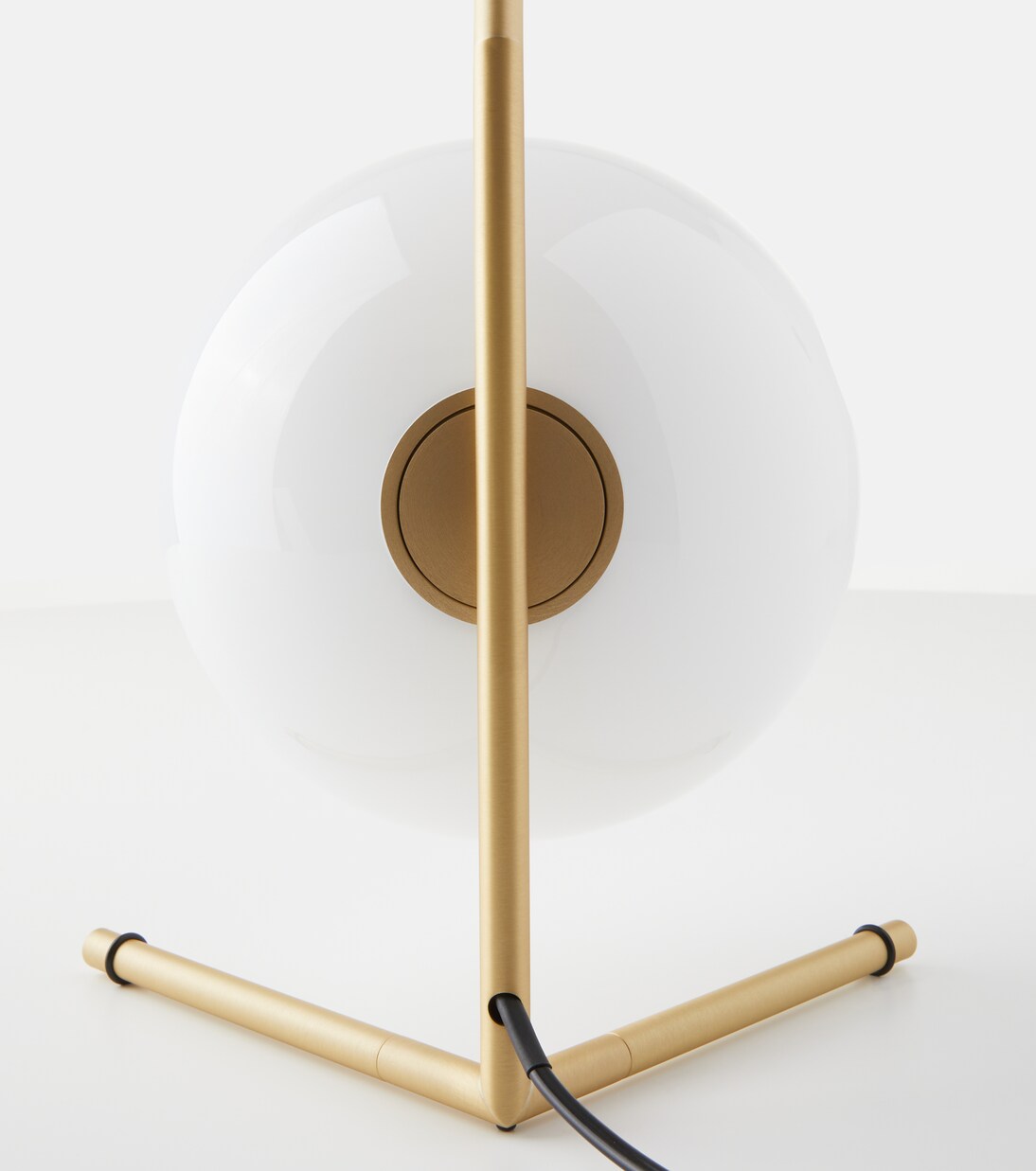 IC Lights Table 1 Low table lamp by Michael Anastassiades, EU plug | Flos