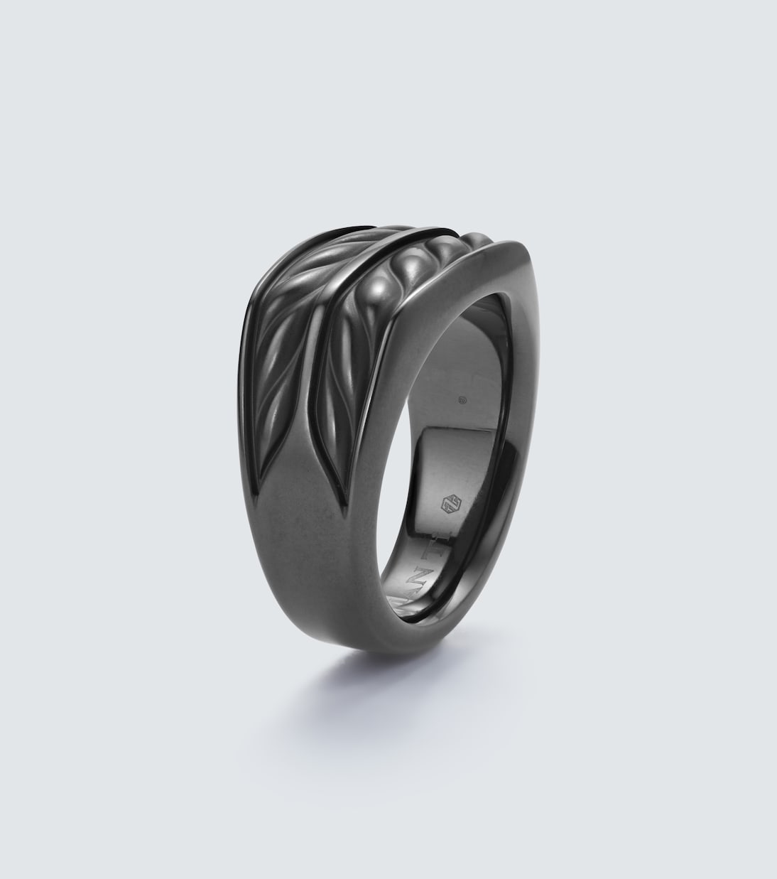 Ring Chevron aus Titan | David Yurman