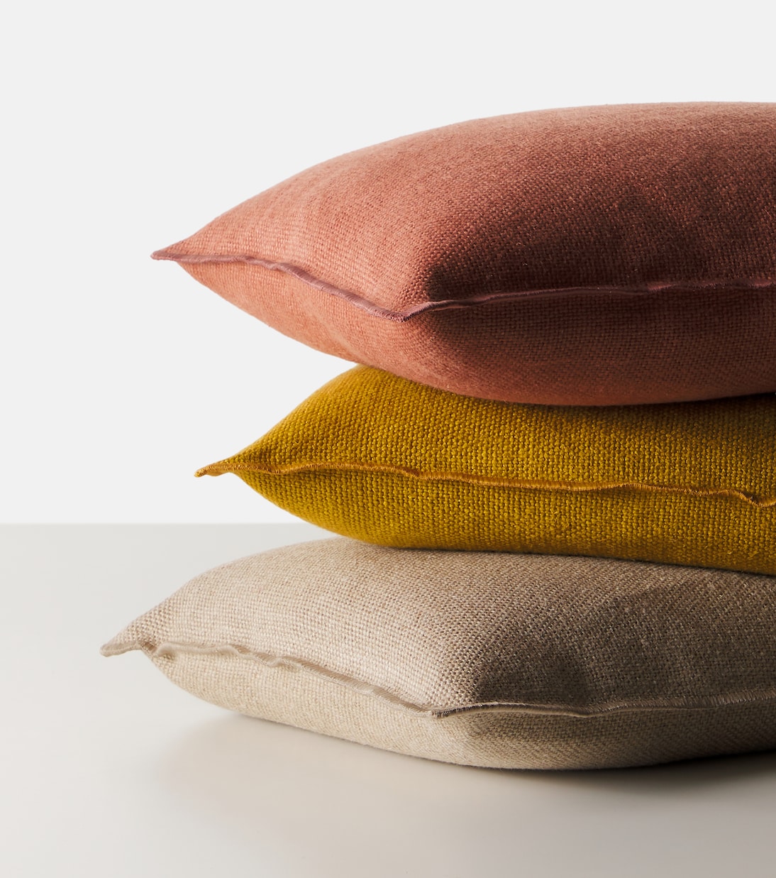 Linen cushion | Maison de Vacances