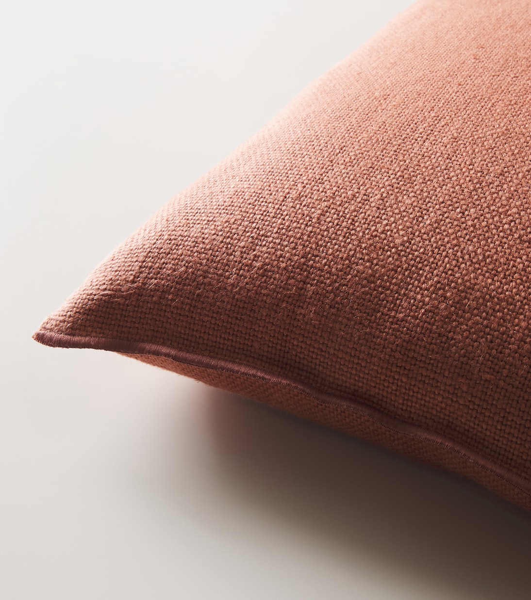 Linen cushion | Maison de Vacances
