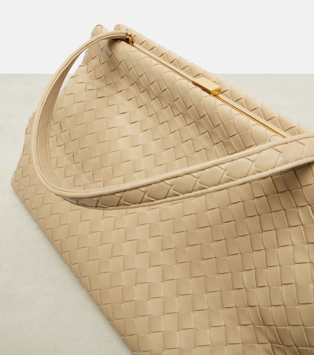 1998 인트레치아토 레더 숄더 백 | Bottega Veneta