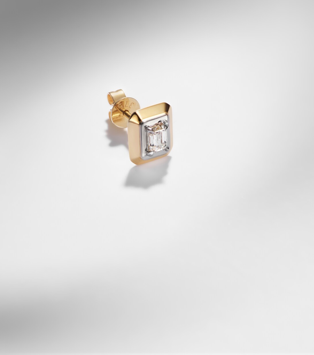 Boucle d’oreille unique en or 9 ct et diamant  | Rainbow K