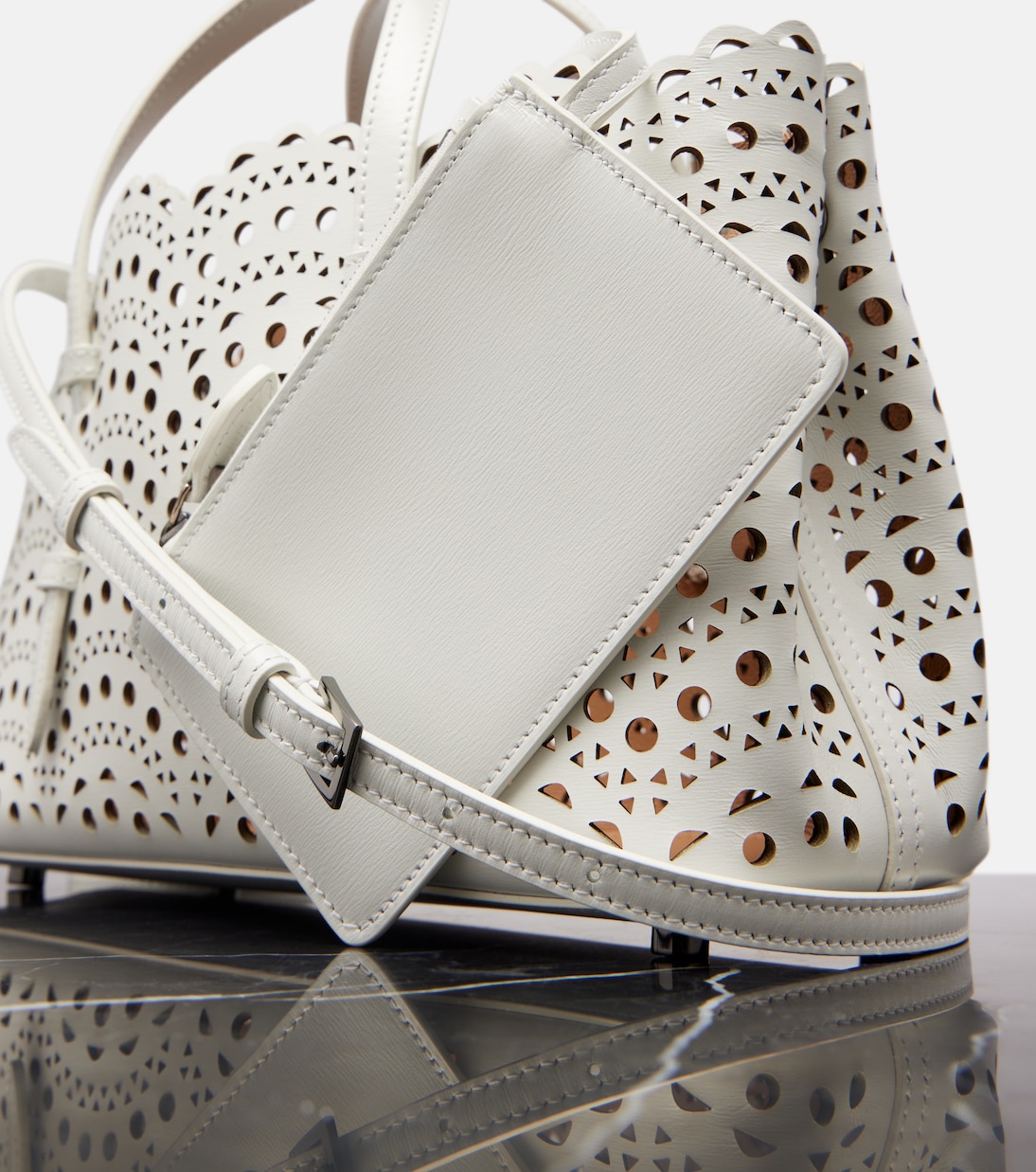 Tote Bag Mina 25 Vienne Wave Small aus Leder | Alaïa