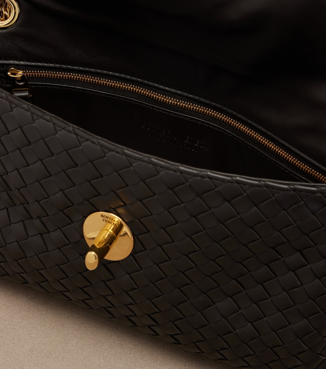 Borsa a spalla Madison Medium in pelle | Bottega Veneta