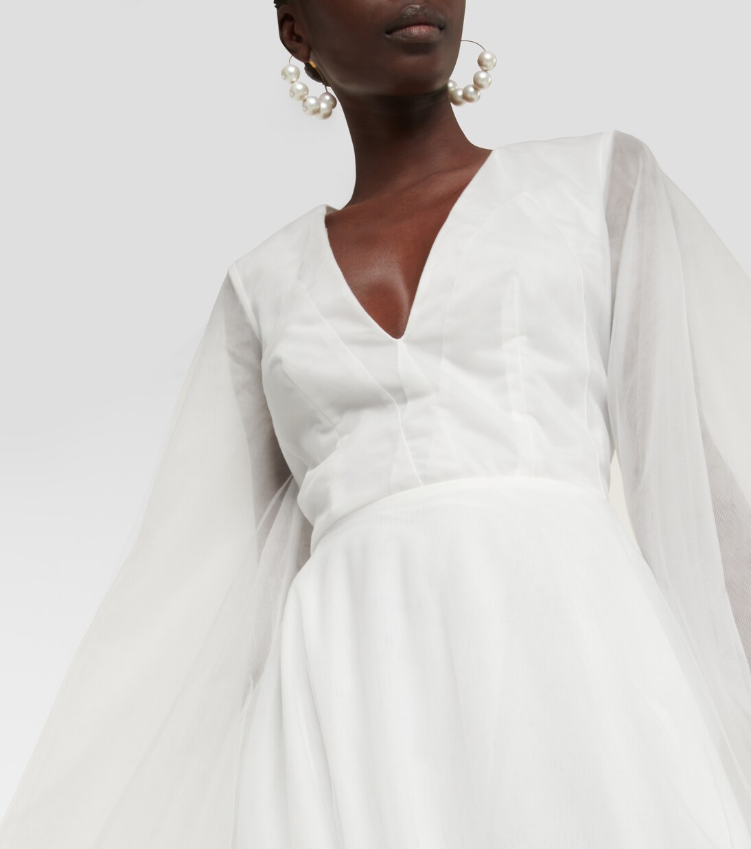 Robe longue de mariée en tulle | Costarellos