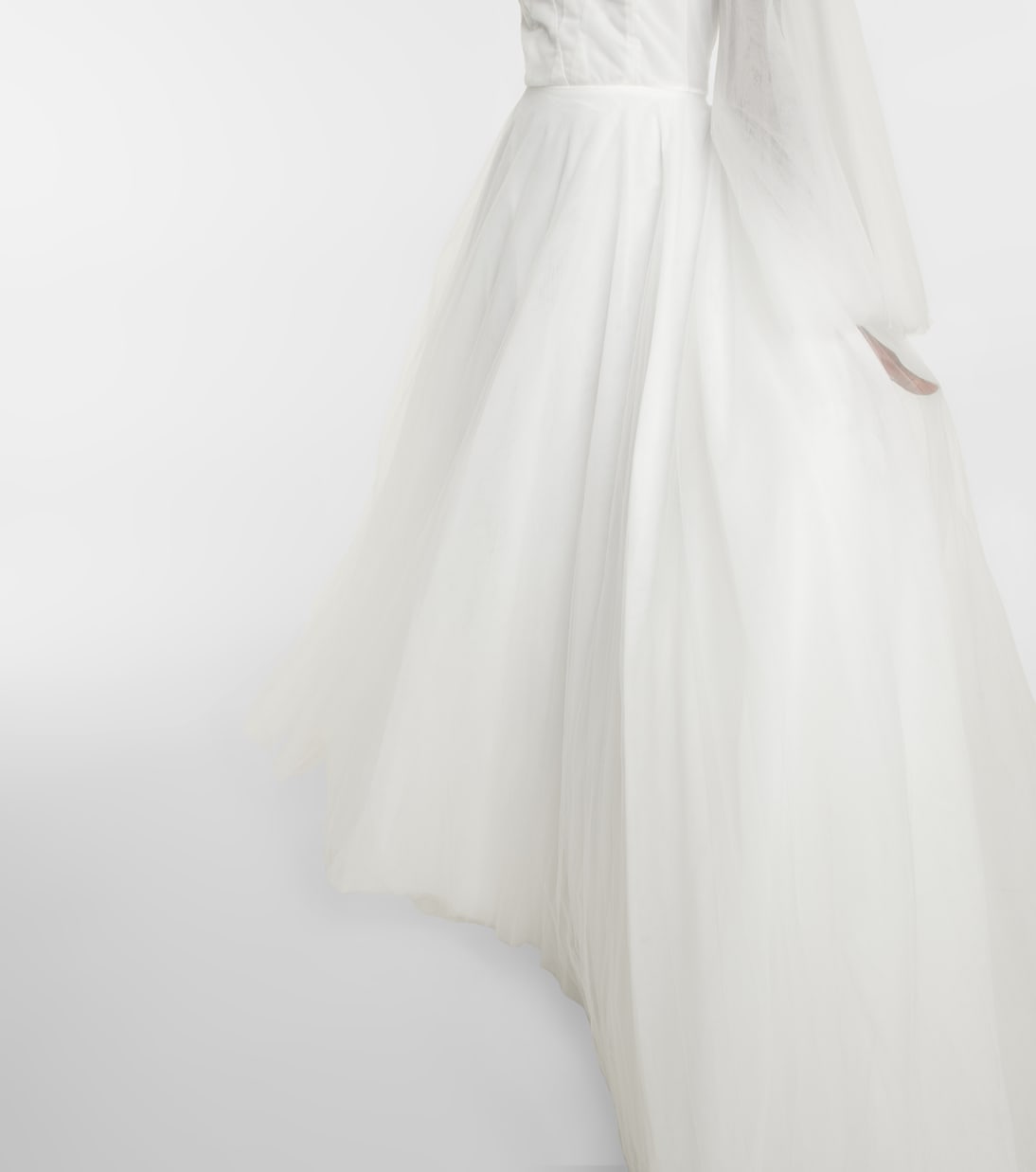 Robe longue de mariée en tulle | Costarellos