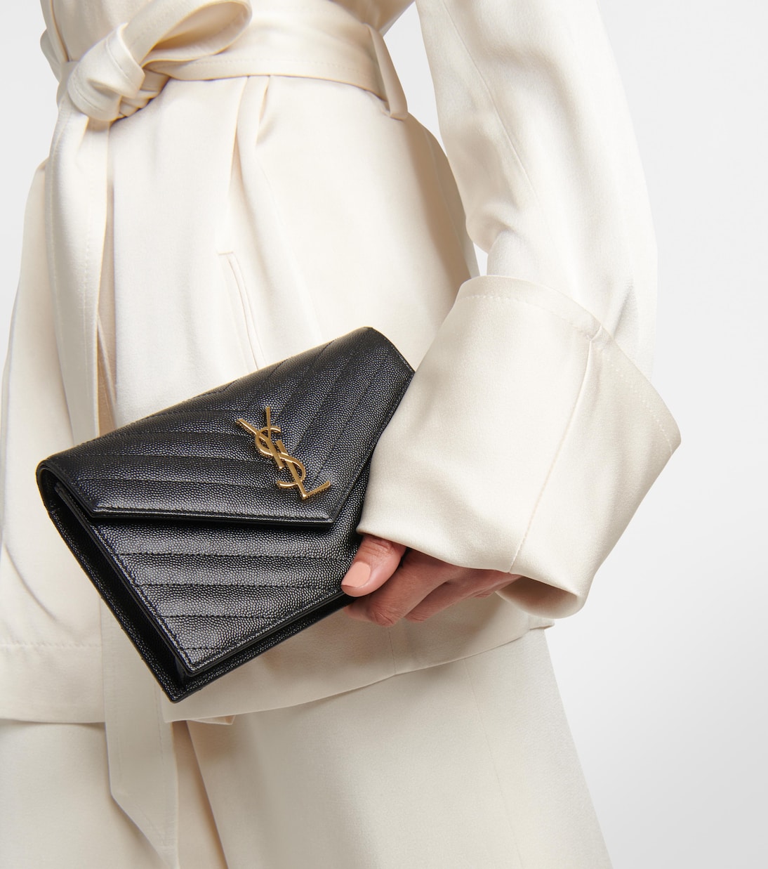 Cassandre matelassé envelope leather wallet on chain | Saint Laurent