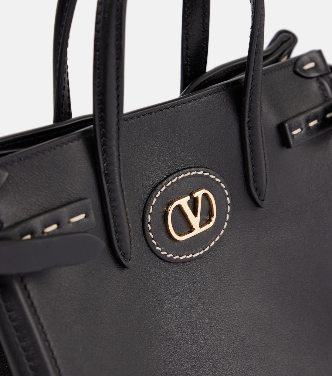 Antibes Small leather tote bag | Valentino Garavani