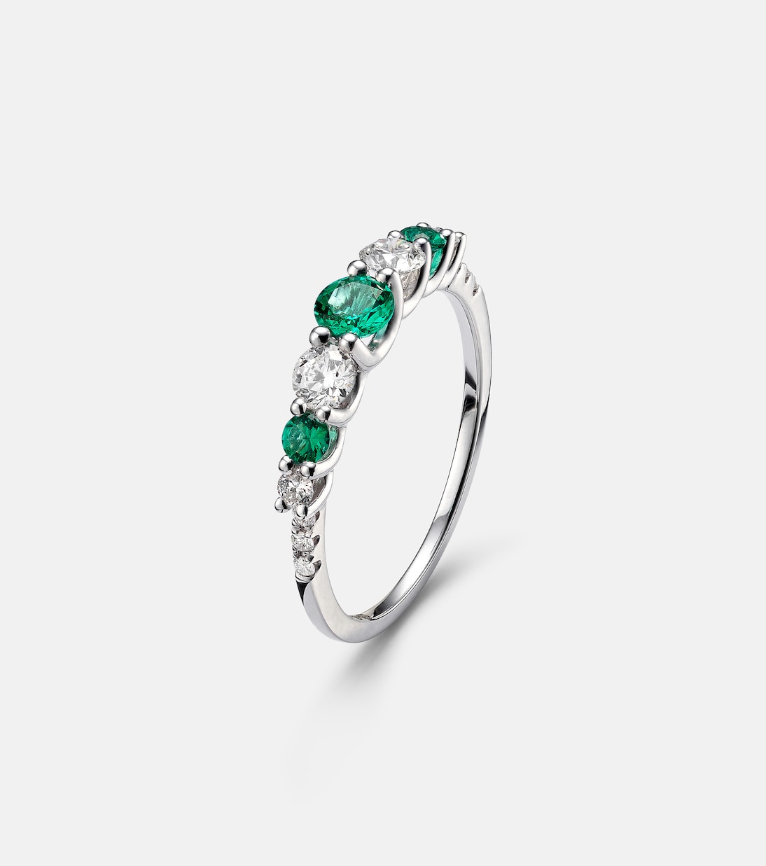 Classics 18kt white gold ring with emeralds and diamonds | Bucherer Fine Jewellery
