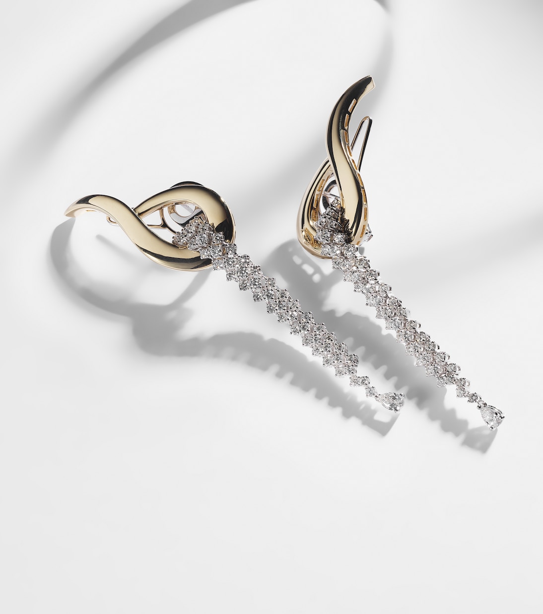 Boucles d'oreilles Golden Strada en or jaune et blanc 18 ct et diamants | Yeprem