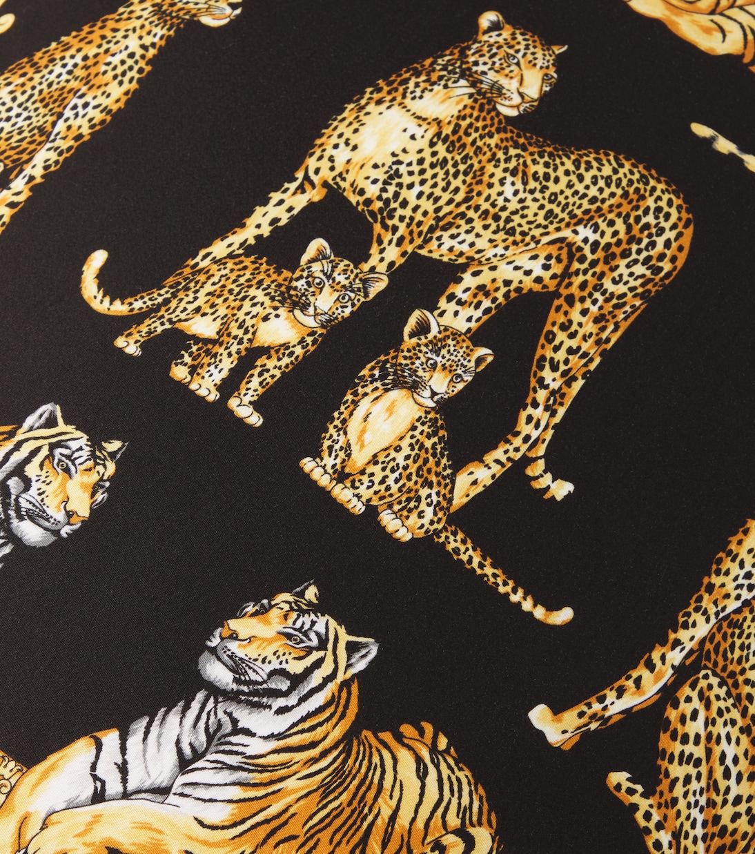 Logo printed cotton satin cushion | Versace Home