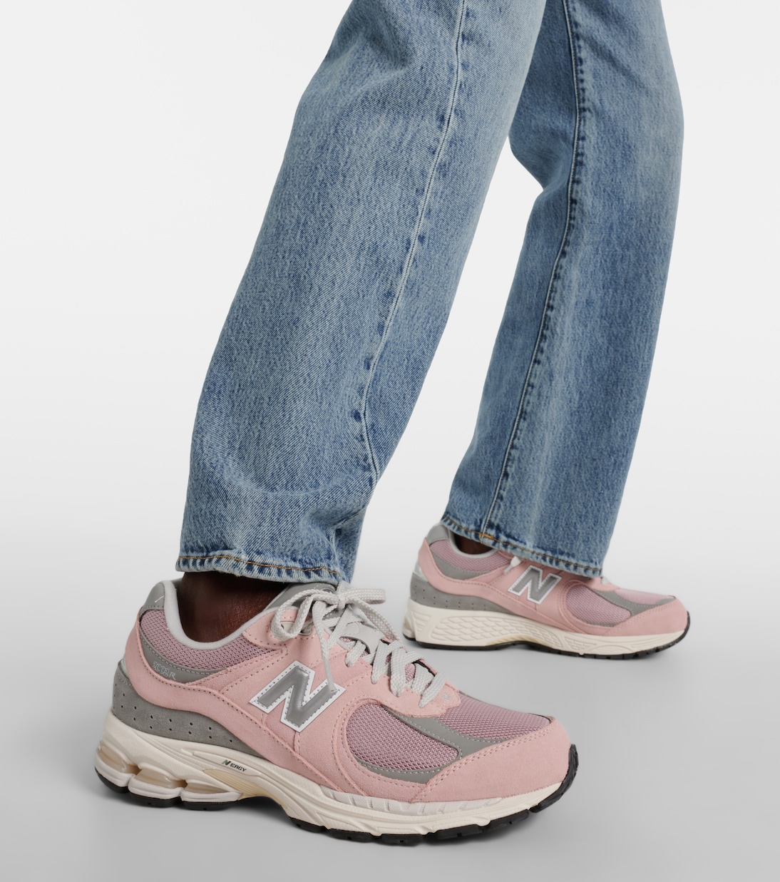 2002 suede-trimmed sneakers | New Balance