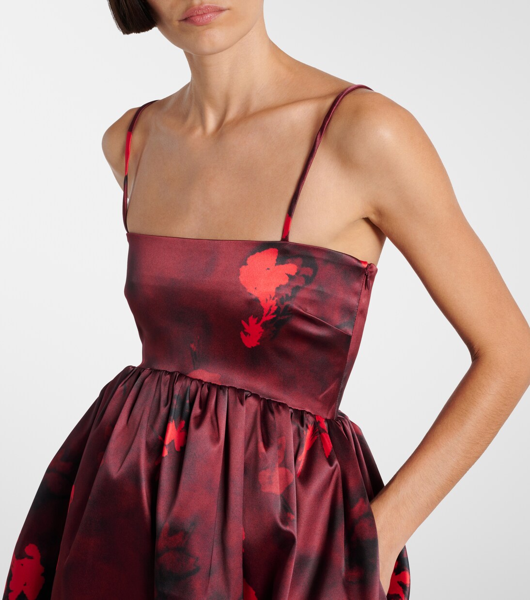 Robe en satin à fleurs | Ganni