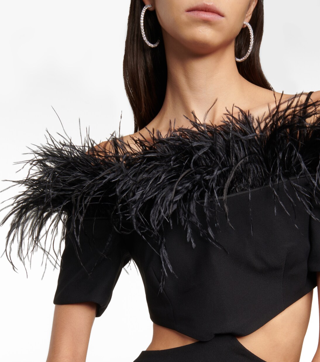 Verzierte Robe aus Crêpe | Rasario