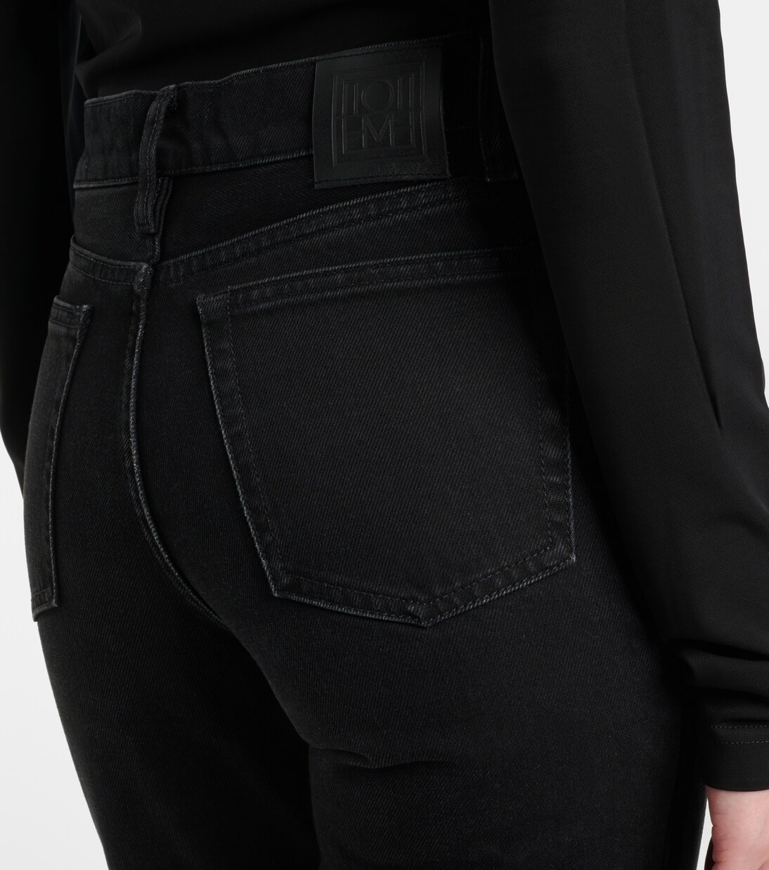 Low-Rise Tapered Jeans | Toteme