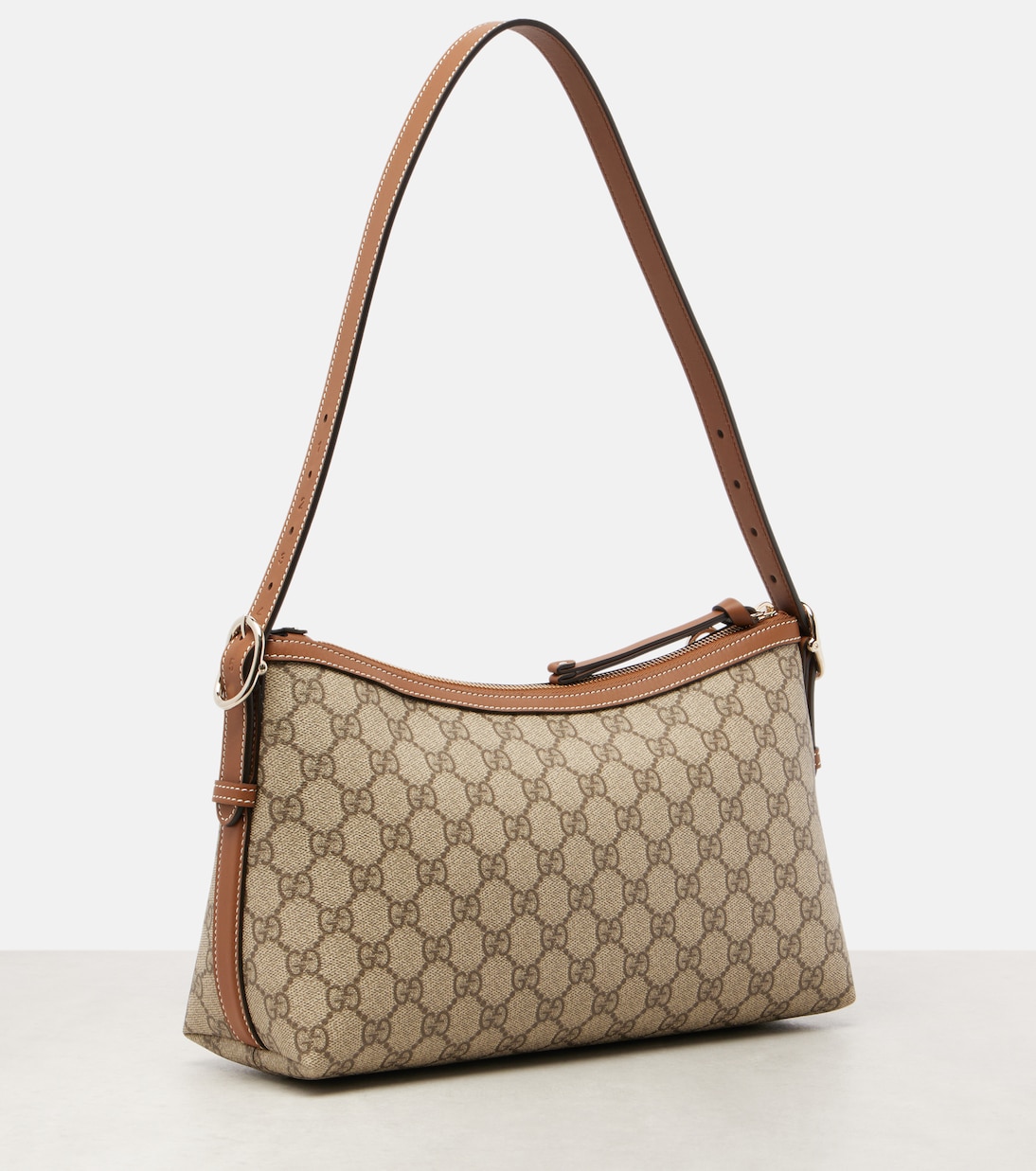 Schultertasche GG Emblem Medium aus Canvas  | Gucci