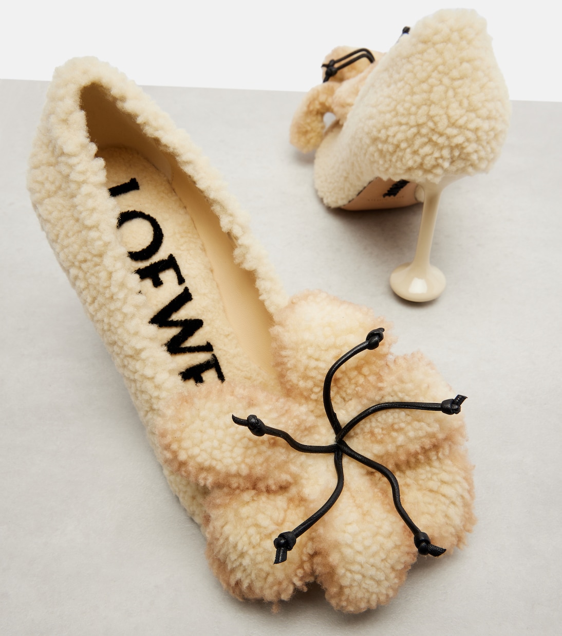 Toy floral-appliqué shearling pumps | Loewe