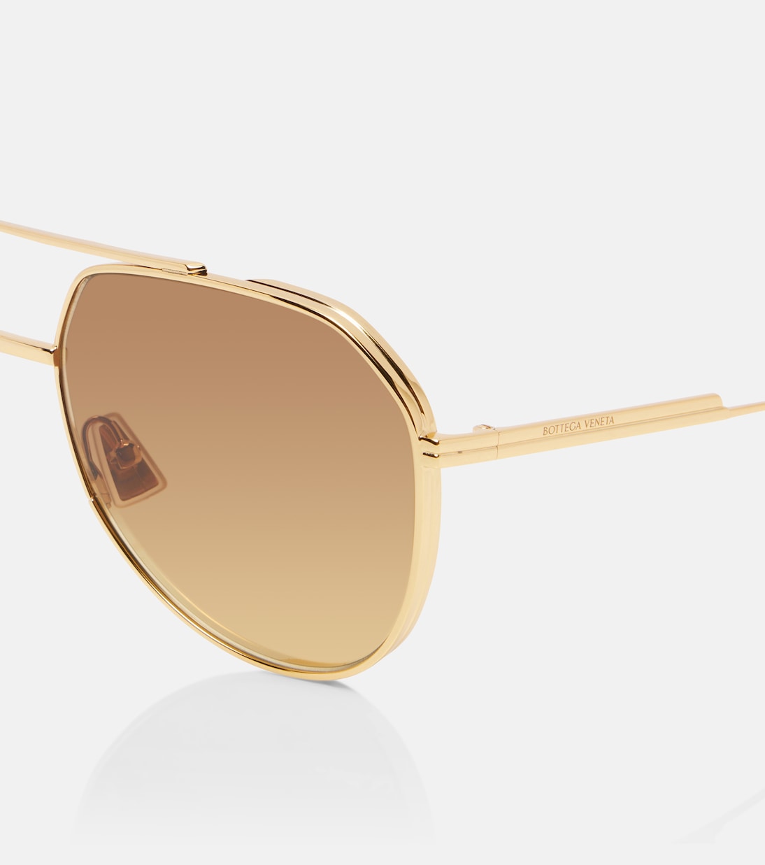 نظارات شمسية بستايل أفياتور Light Ribbon | Bottega Veneta