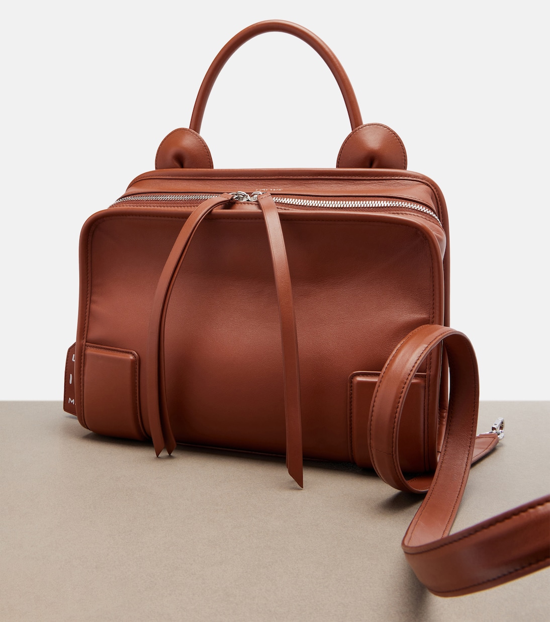 Tote Bag Amazona 180 Lion Medium aus Leder | Loewe