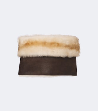 Off-shoulder shearling crop top | Gucci