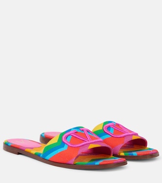 VLogo Chevron 24 canvas slides | Valentino Garavani