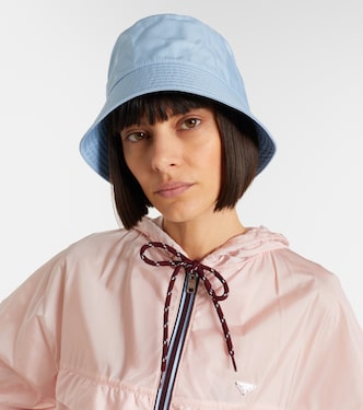Re-Nylon bucket hat in blue - Prada | Mytheresa