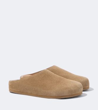 Mules Wearing de ante | Studio Nicholson