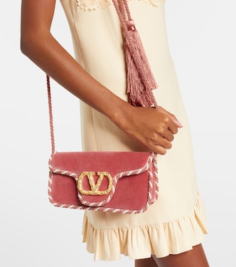 Locò Mini embellished velvet clutch in pink - Valentino Garavani