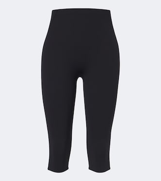 Stretch-Capri-Leggings Studio | NikeSKIMS