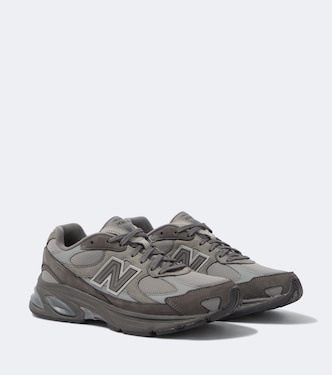 x New Balance 2010 suede-trimmed sneakers | Comme des Garçons Homme