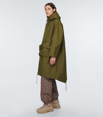 x EASTPAK technical coat in green - Undercover | Mytheresa