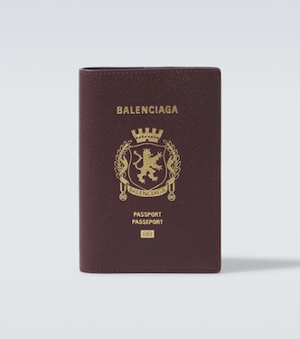 Logo leather passport holder | Balenciaga